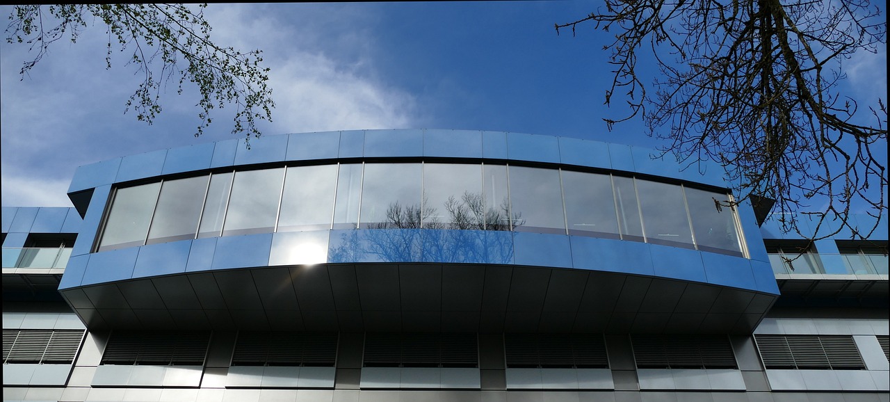 华人注册代理工业电气