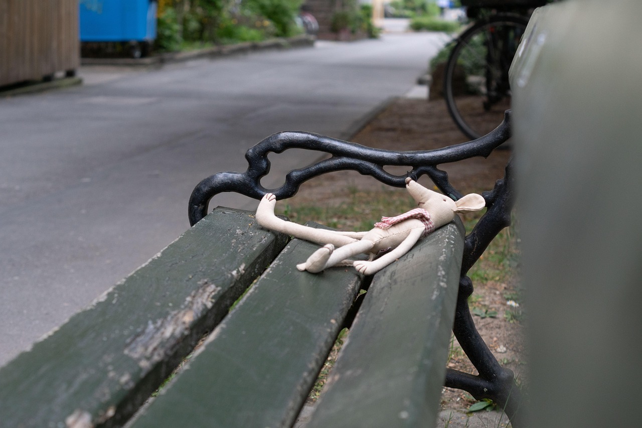 用友通信实名账号：螃蟹交易平台被开户